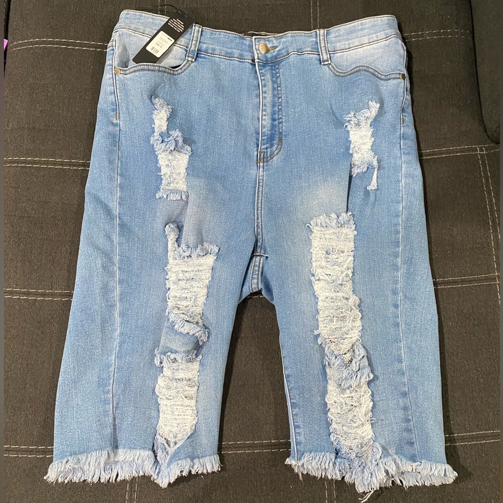 1x Bermuda Shorts by Fashion Nova